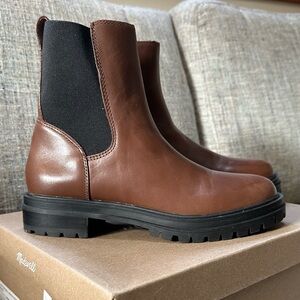 NWT MADEWELL Chelsea brown boots!